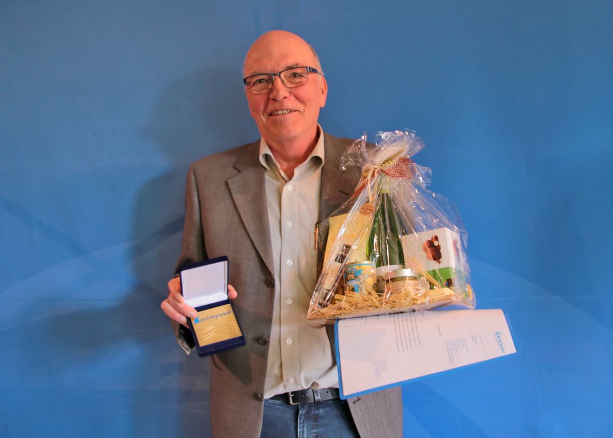 Goldene Ehrenplakette